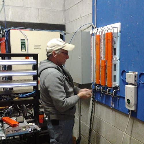 INSTALLATION & FIELD SERVICES TEAM